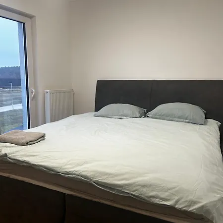 Aparthotel сучасні номера біля плзня Zbuch